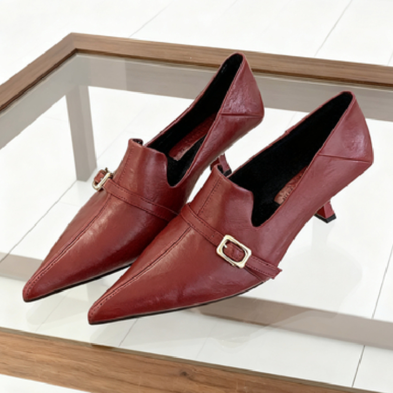 Formal Belt Leather Thin - รองเท้าส้นเตี้ยแบบมีสายคาดหัวเข็มขัด ดีไซน์หนังนิ่ม ปลายแหลม ส้นเตี้ย ใส่สบาย เหมาะสำหรับใส่ทำงานหรือโอกาสทางการสำหรับสุภาพสตรี